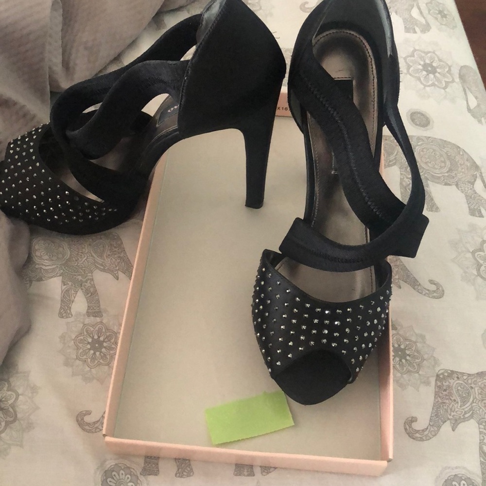 Shoes - Picture 2 of 2